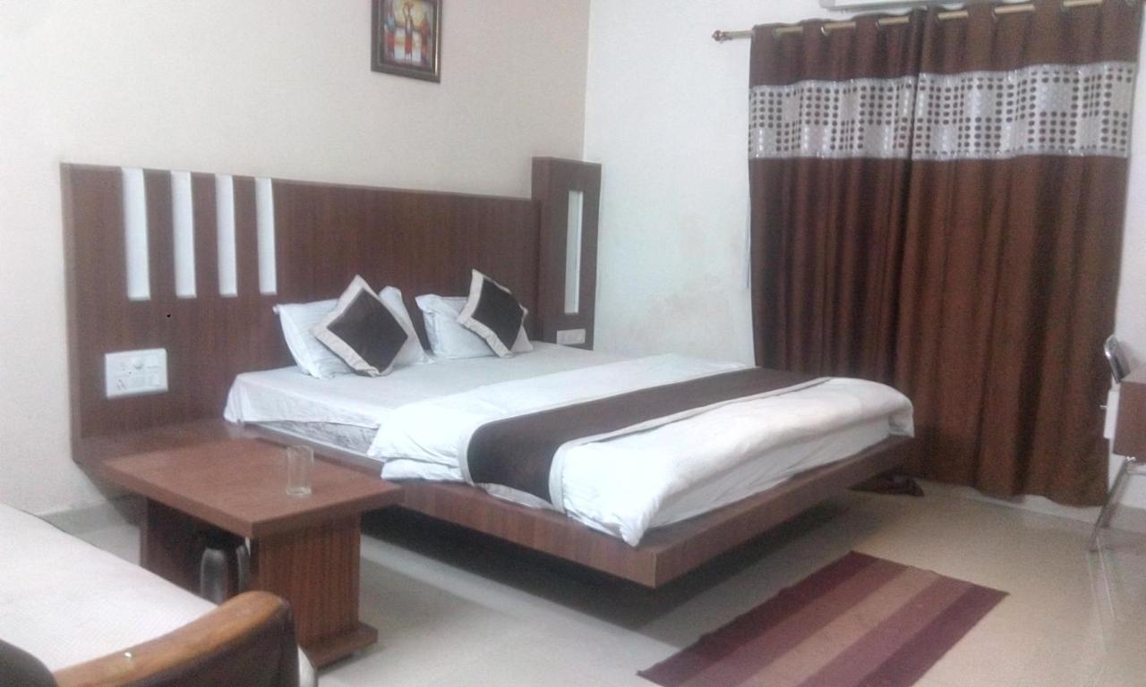 Hotel Priya Palace Ranchi Zewnętrze zdjęcie